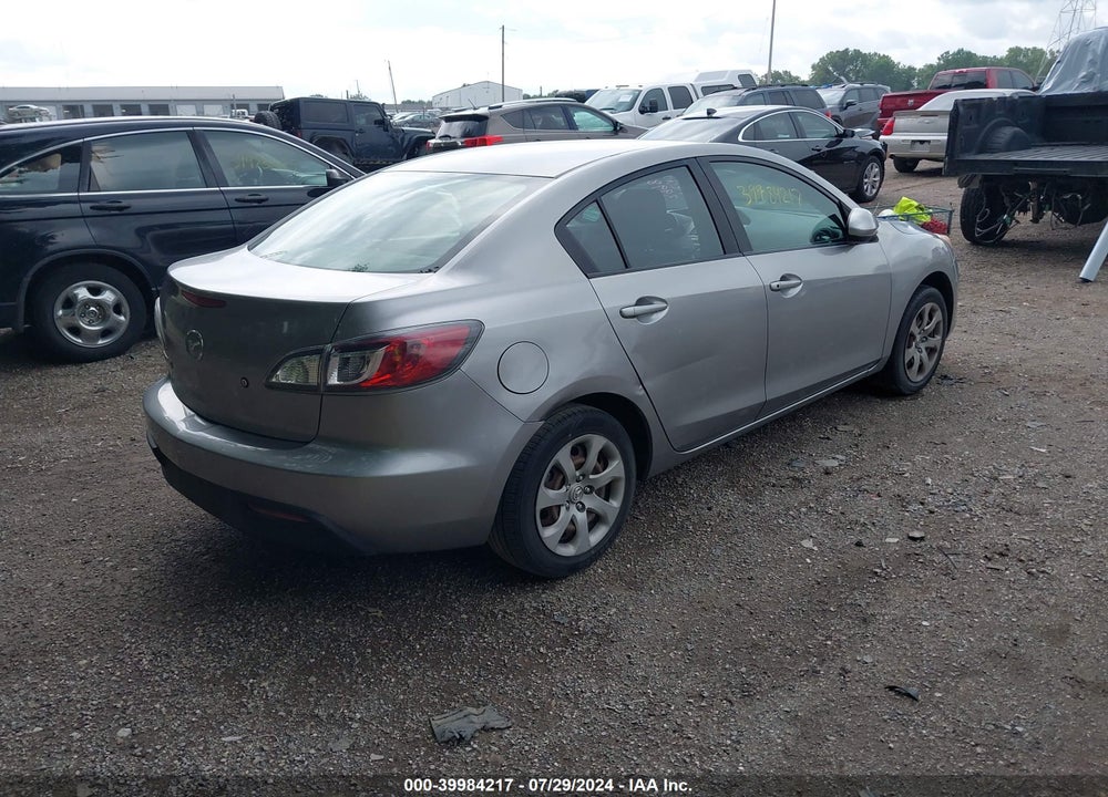 2011 MAZDA 3 I SPORT VIN: JM1BL1UF6B1435123