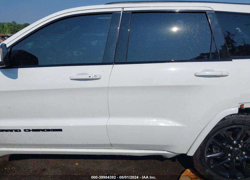 2018 JEEP GRAND CHEROKEE VIN: 1C4RJFAGXJC423803