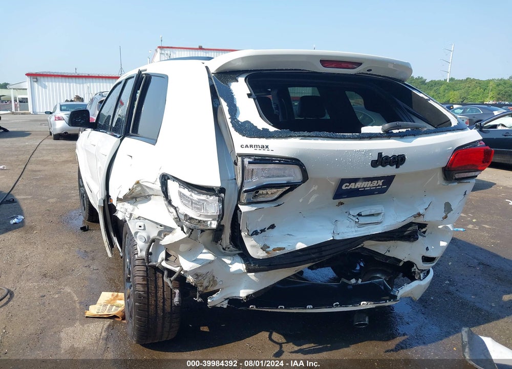 2018 JEEP GRAND CHEROKEE VIN: 1C4RJFAGXJC423803