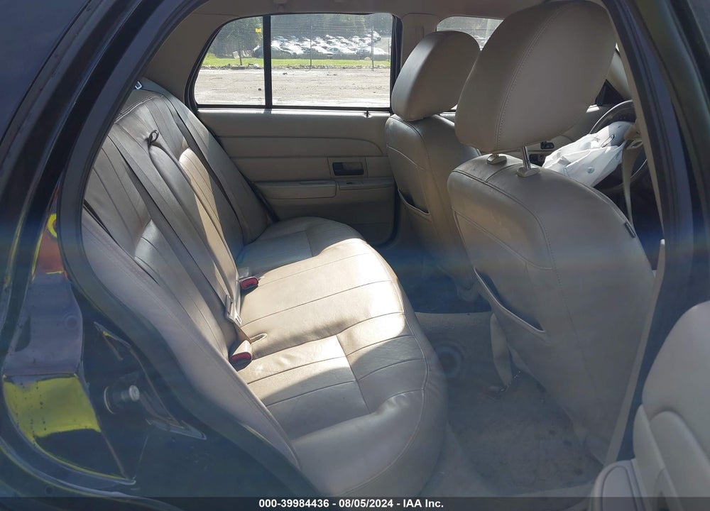 2011 FORD CROWN VICTORIA LX VIN: 2FABP7EV6BX165904