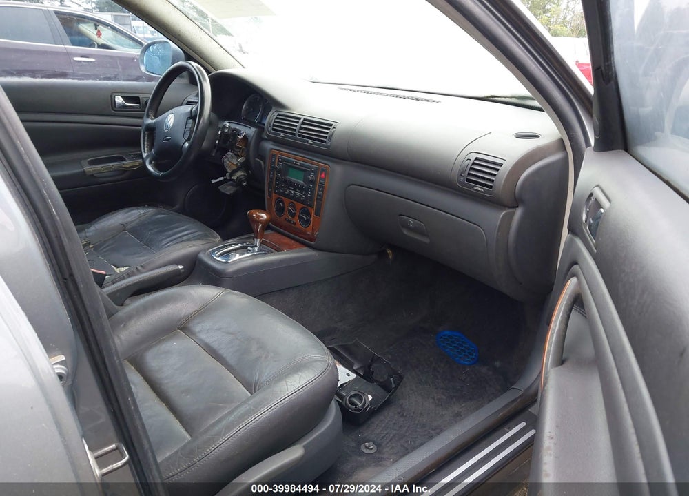 2004 VOLKSWAGEN PASSAT GLS TDI VIN: WVWPE63B14E317195
