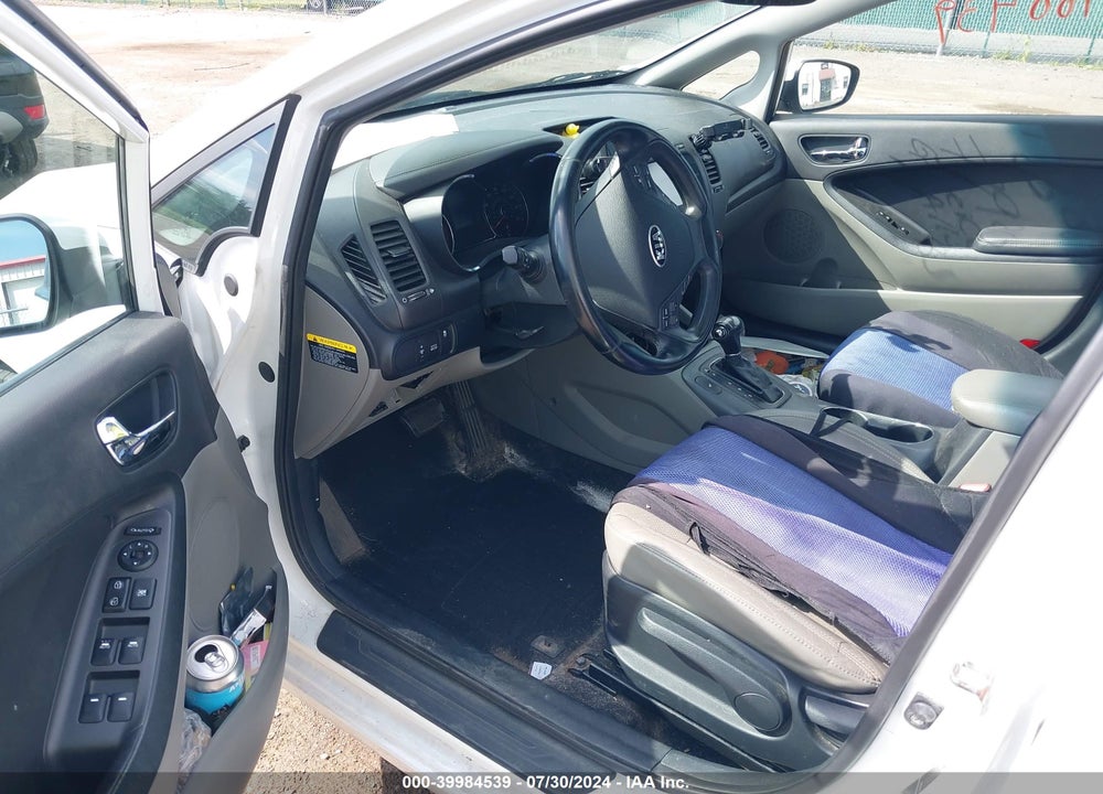 2016 KIA FORTE EX VIN: KNAFZ4A81G5551303