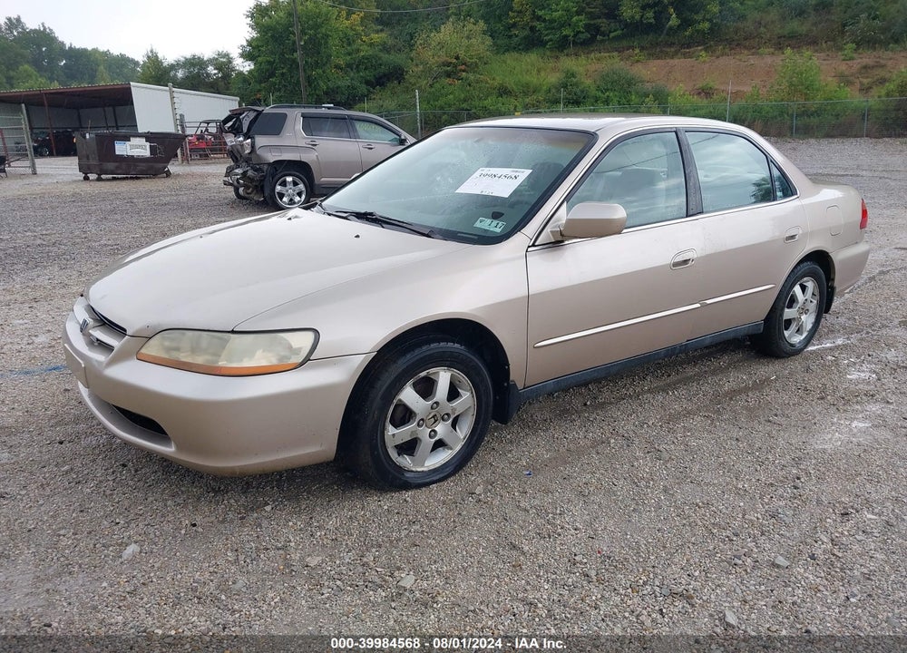 2000 HONDA ACCORD 2.3 SE VIN: 1HGCG5675YA059109