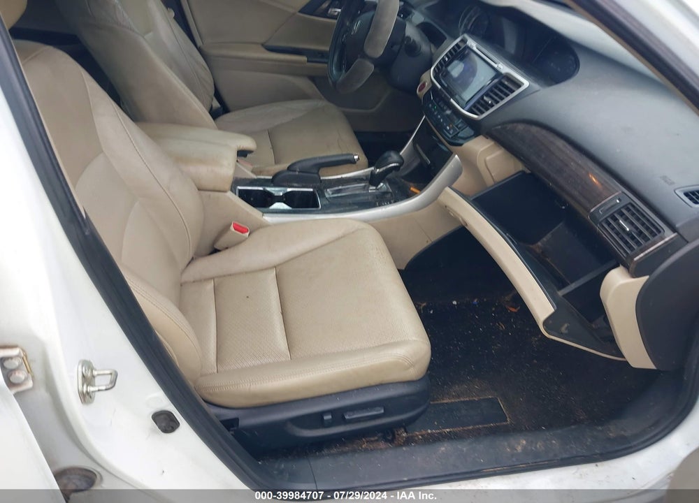 2016 HONDA ACCORD EX-L VIN: 1HGCR2F84GA152011