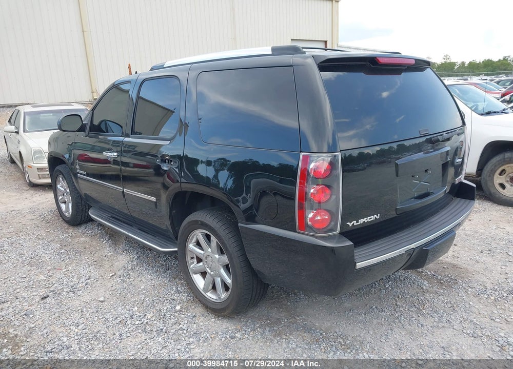 2013 GMC YUKON DENALI VIN: 1GKS1EEF2DR197825