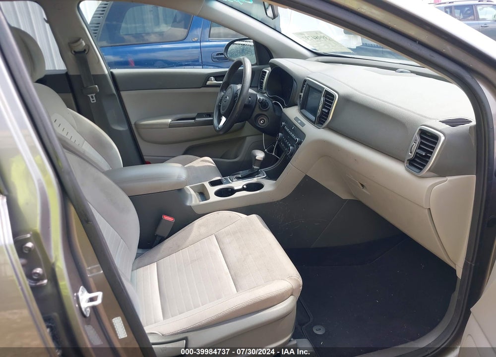 2018 KIA SPORTAGE LX VIN: KNDPMCAC1J7446423