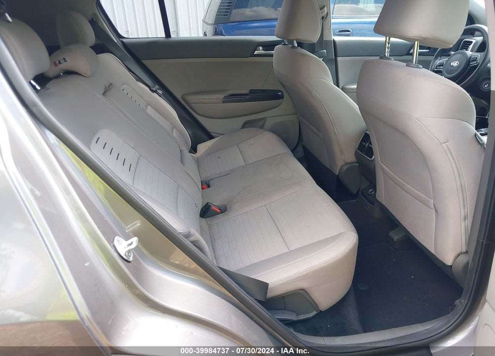 2018 KIA SPORTAGE LX VIN: KNDPMCAC1J7446423