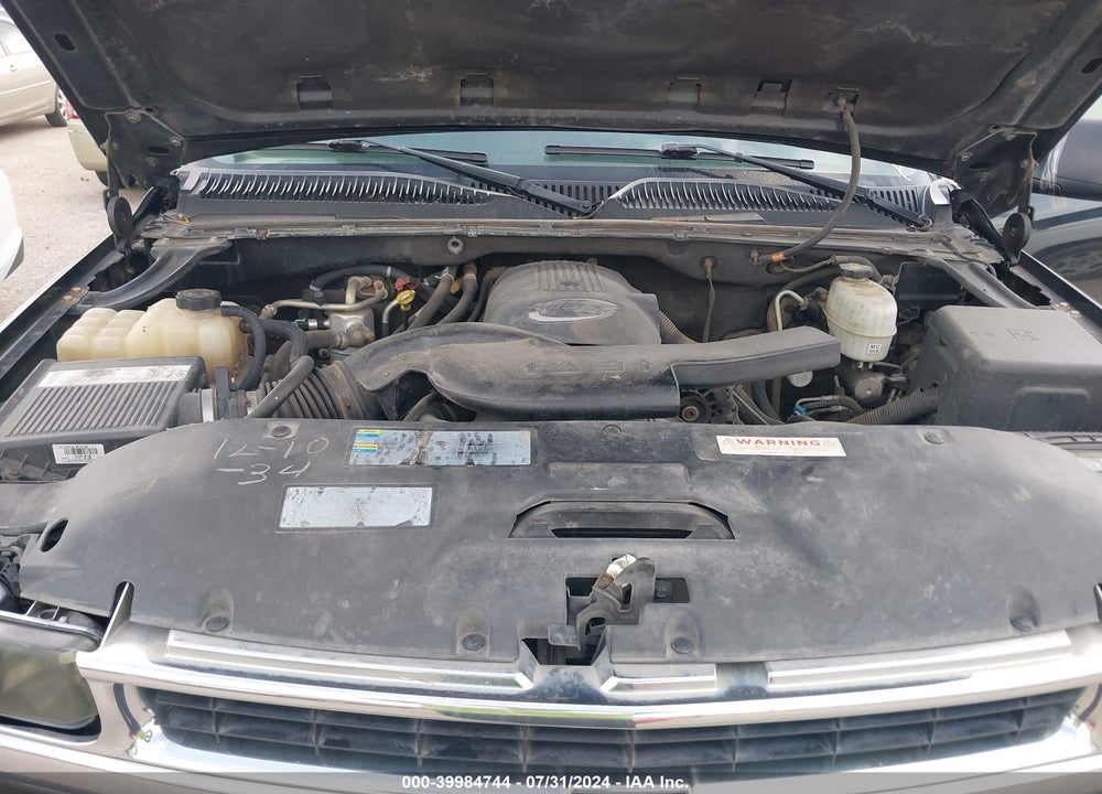 2004 CHEVROLET TAHOE LS VIN: 1GNEK13Z44R280854