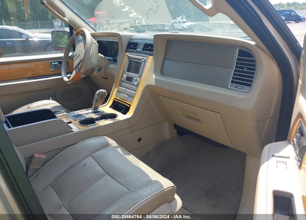 2008 LINCOLN NAVIGATOR VIN: 5LMFU28508LJ03108