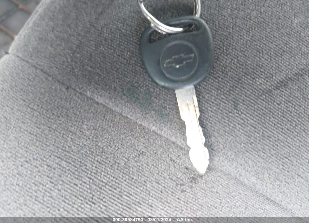 2006 CHEVROLET SILVERADO 1500 LT2 VIN: 1GCEK19B96E132227