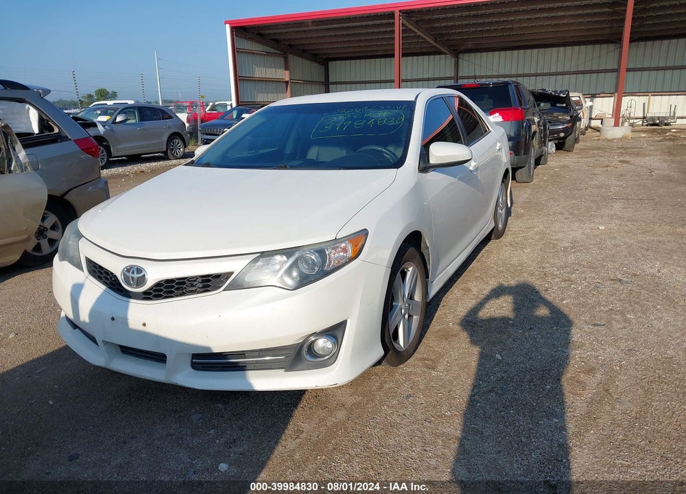 2014 TOYOTA CAMRY SE VIN: 4T1BF1FK7EU461875