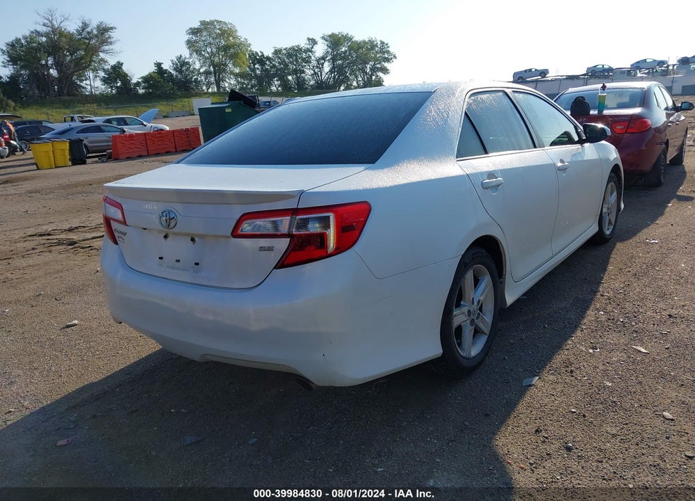 2014 TOYOTA CAMRY SE VIN: 4T1BF1FK7EU461875