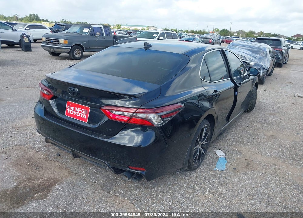 2021 TOYOTA CAMRY SE VIN: 4T1G11AK3MU483740