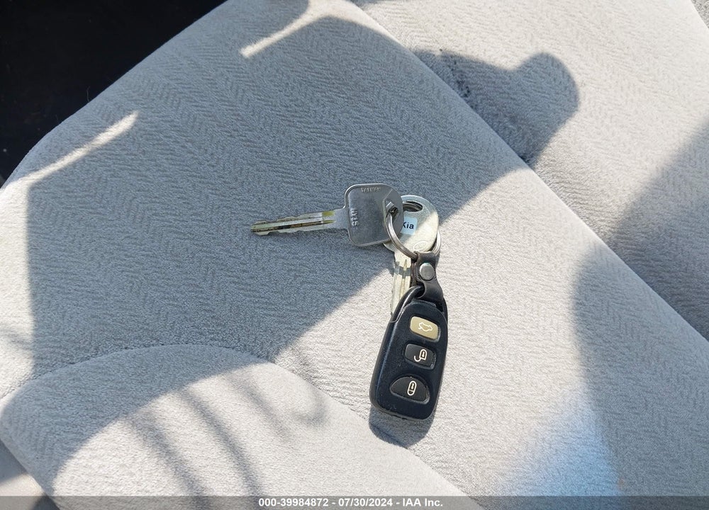 2008 KIA OPTIMA LX VIN: KNAGE123485257266
