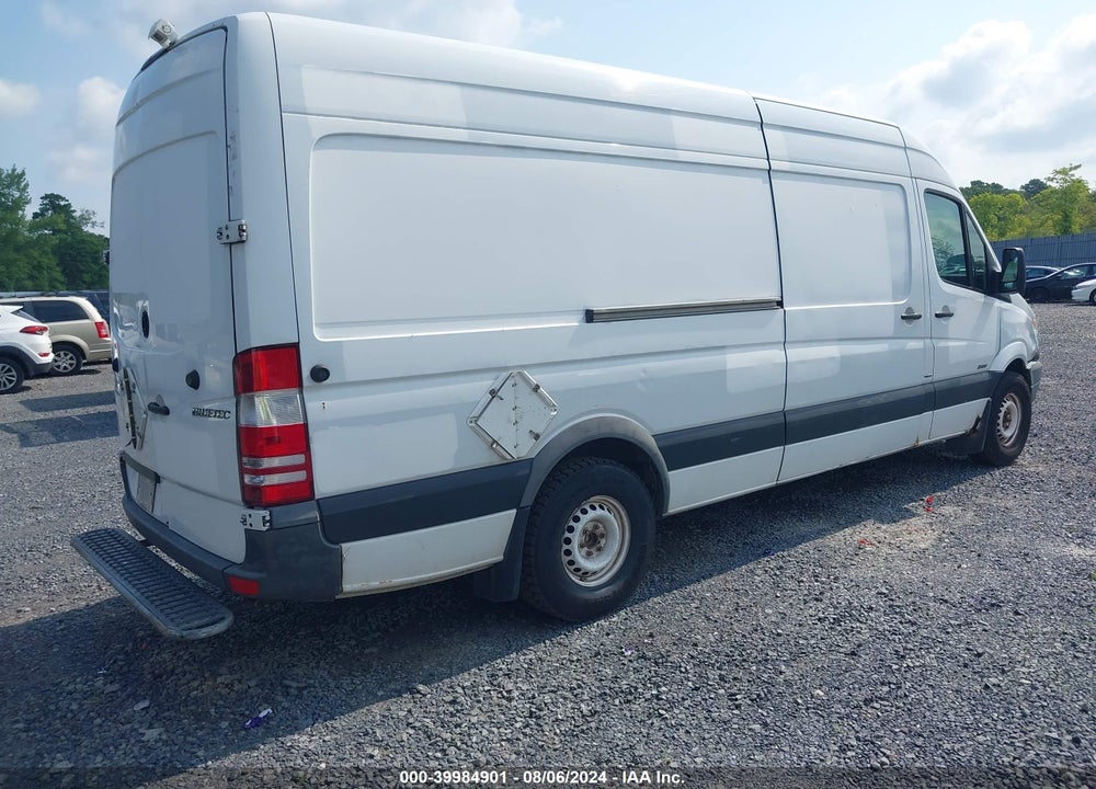 2011 MERCEDES-BENZ SPRINTER S HIGH ROOF VIN: WD3PE8CB8B5576981