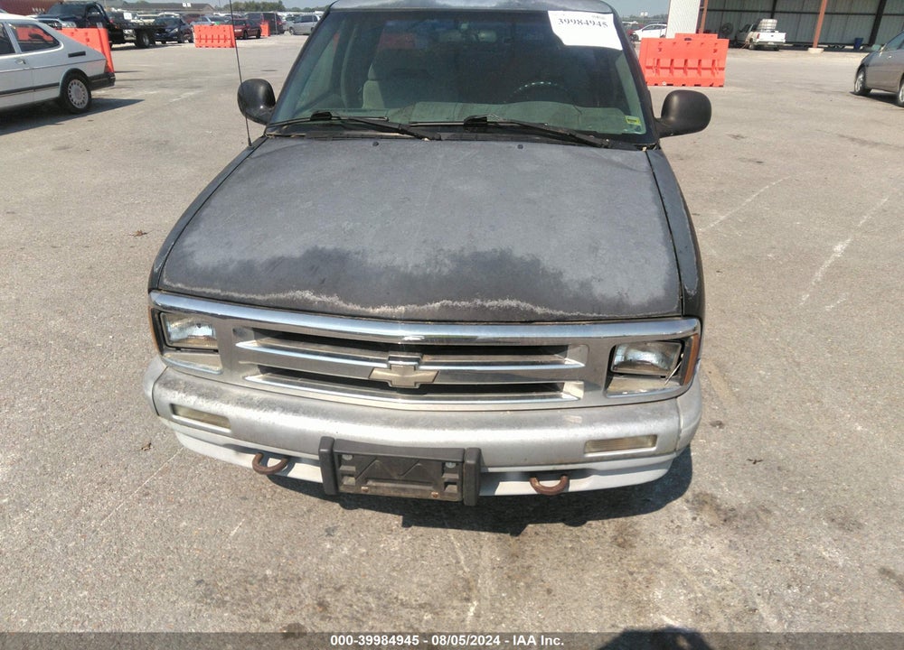 1994 CHEVROLET S TRUCK S10 VIN: 1GCDT19Z1R8195993