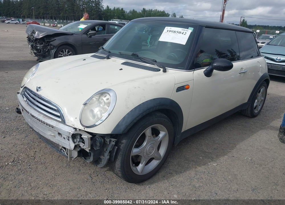 2006 MINI COOPER VIN: WMWRC33596TK64023