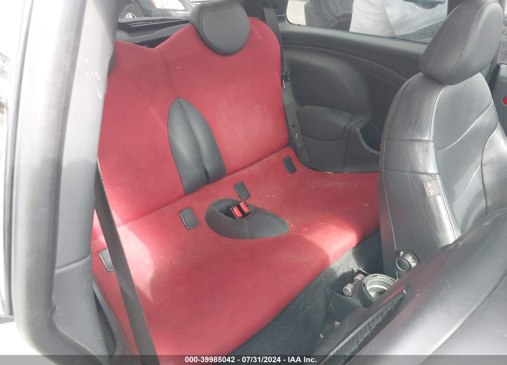 2006 MINI COOPER VIN: WMWRC33596TK64023