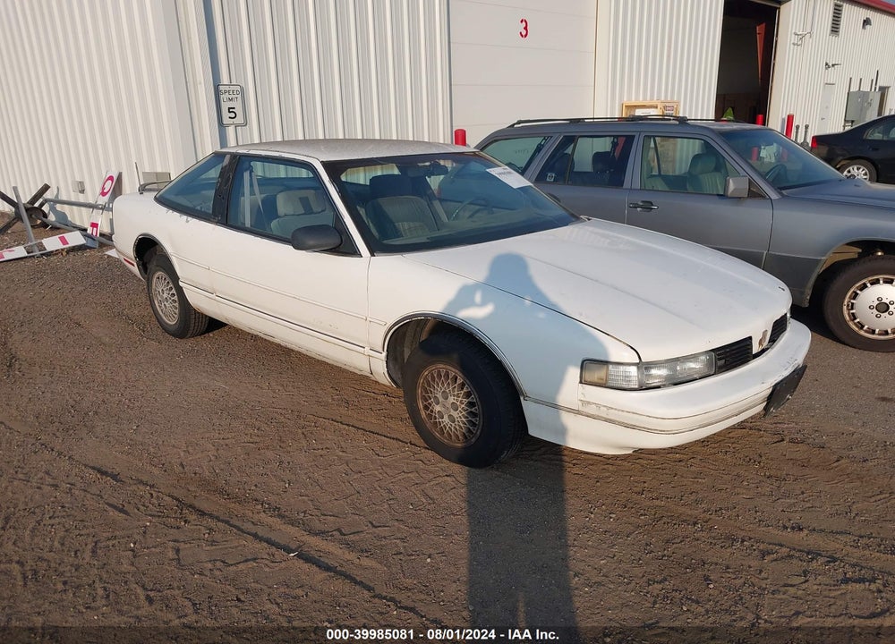 1989 OLDSMOBILE CUTLASS SUPREME VIN: 1G3WH14T8KD389947