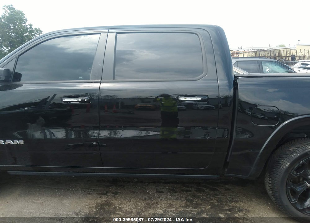 2022 RAM 1500 LAIE  4X4 5'7 BOX VIN: 1C6SRFJT4NN221368