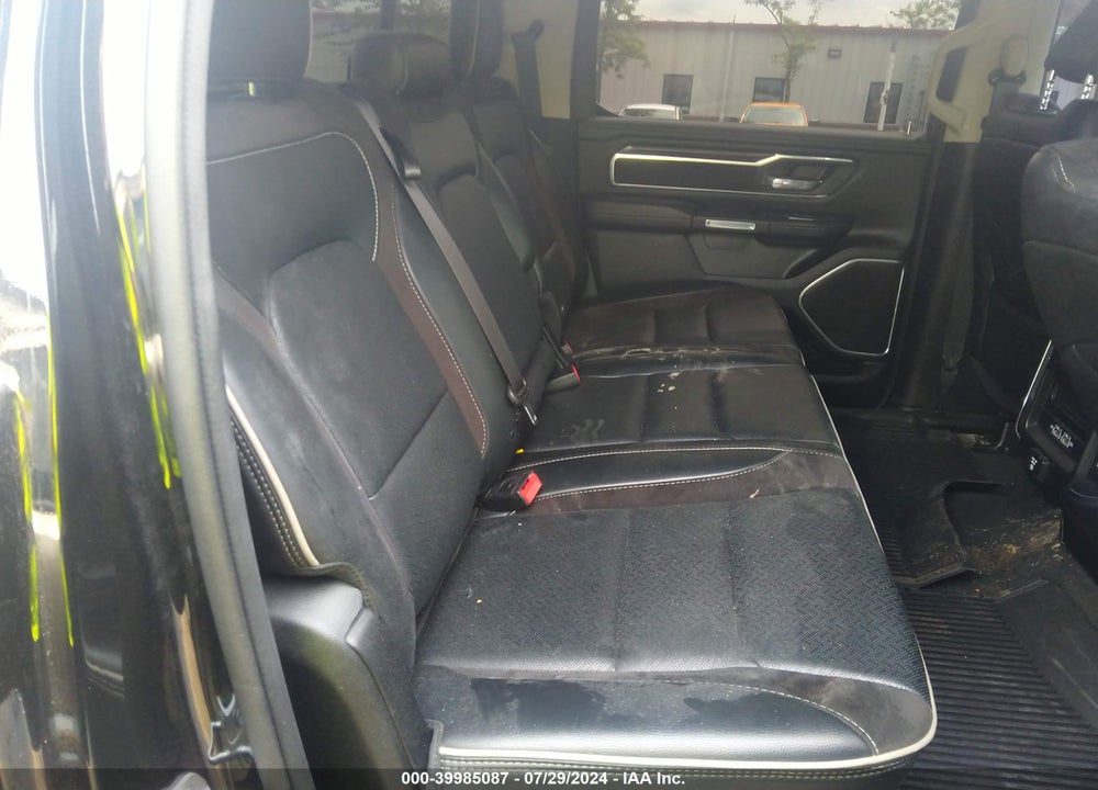 2022 RAM 1500 LAIE  4X4 5'7 BOX VIN: 1C6SRFJT4NN221368