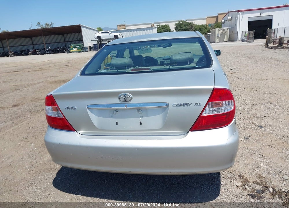 2002 TOYOTA CAMRY XLE VIN: JTDBE30K620108655