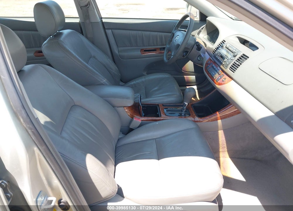 2002 TOYOTA CAMRY XLE VIN: JTDBE30K620108655