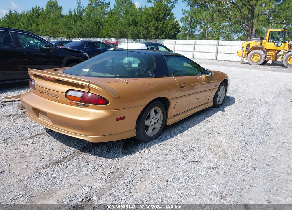 1998 CHEVROLET CAMARO Z28 VIN: 2G1FP22G7W2137321