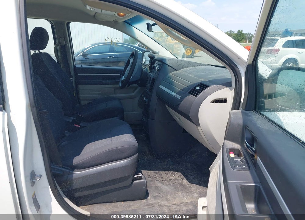 2010 DODGE GRAND CARAVAN C/V VIN: 2D4CN1AE4AR208682
