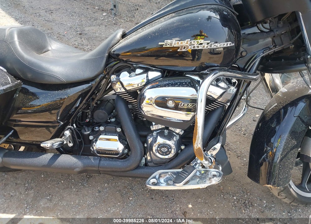 2019 HARLEY-DAVIDSON FLHX VIN: 1HD1KBC13KB632088