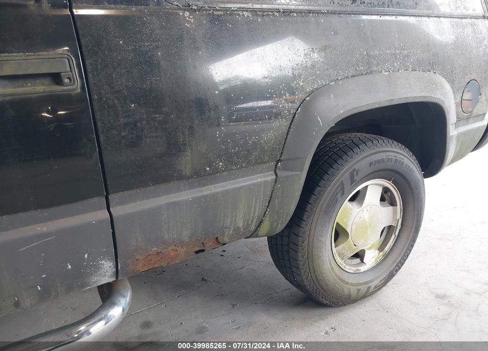 1999 CHEVROLET TAHOE VIN: 3GNEK18R0XG168890
