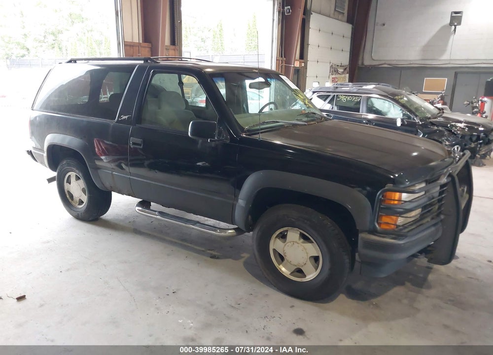 1999 CHEVROLET TAHOE VIN: 3GNEK18R0XG168890