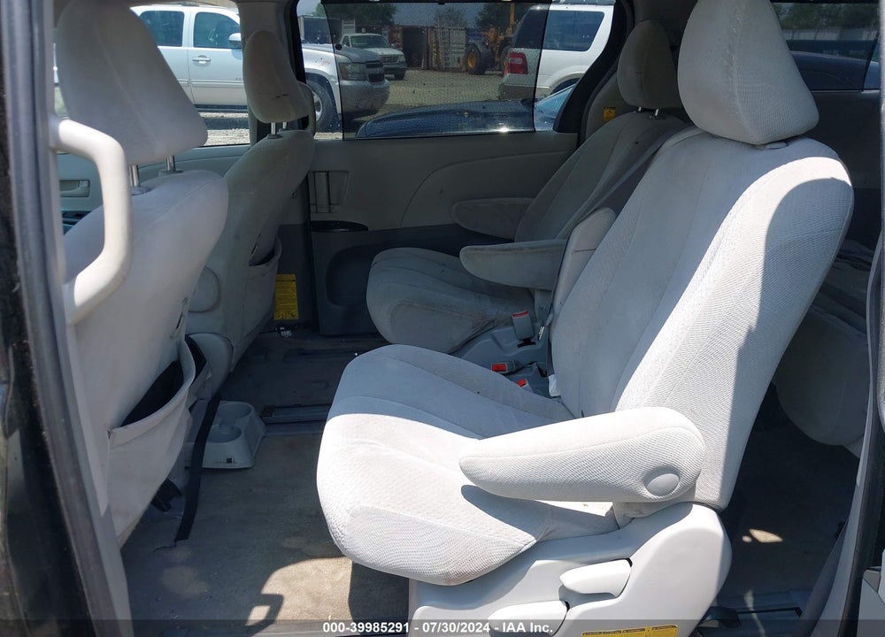 2011 TOYOTA SIENNA LE V6 VIN: 5TDKK3DC4BS120764