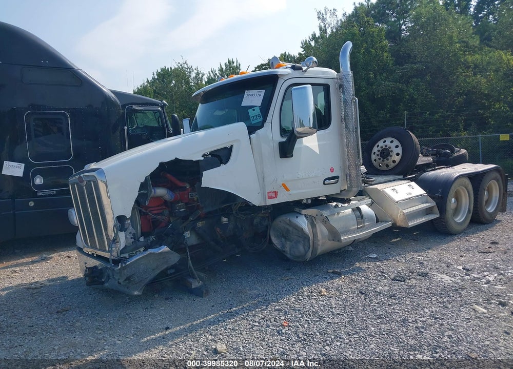 2018 PETERBILT 567 VIN: 1XPCD49XXJD433780