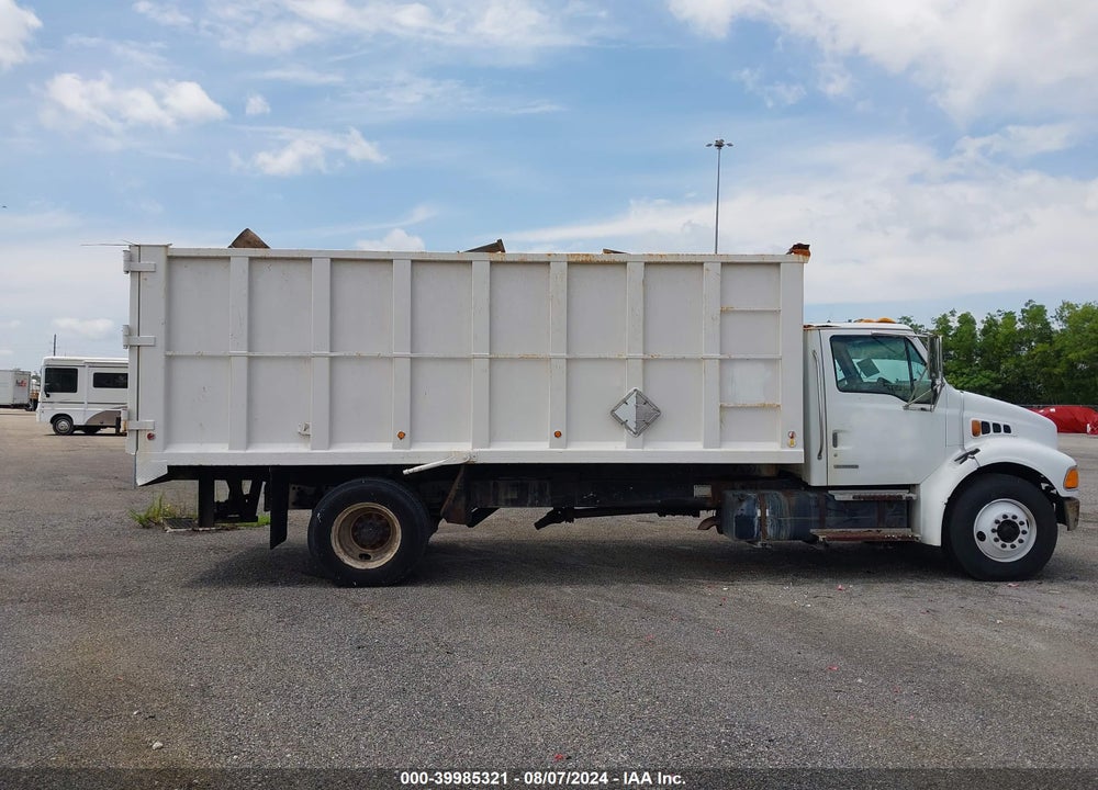 2002 STERLING TRUCK M 7500 VIN: 2FZAAKBV92AK96524