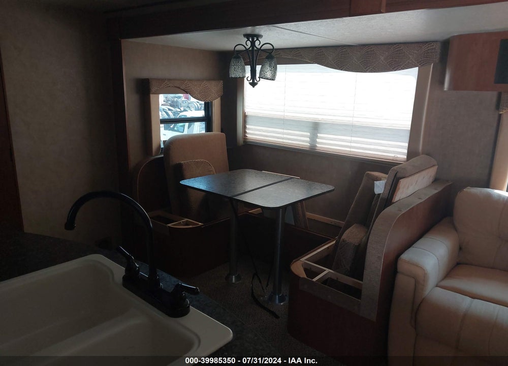 2014 WINNEBAGO ULTRA LIGHT REMINGTON VIN: 54CAM0N23E1R89769