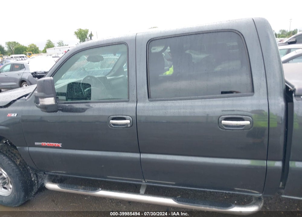 2005 GMC SIERRA 2500HD SLT VIN: 1GTHK23245F922684