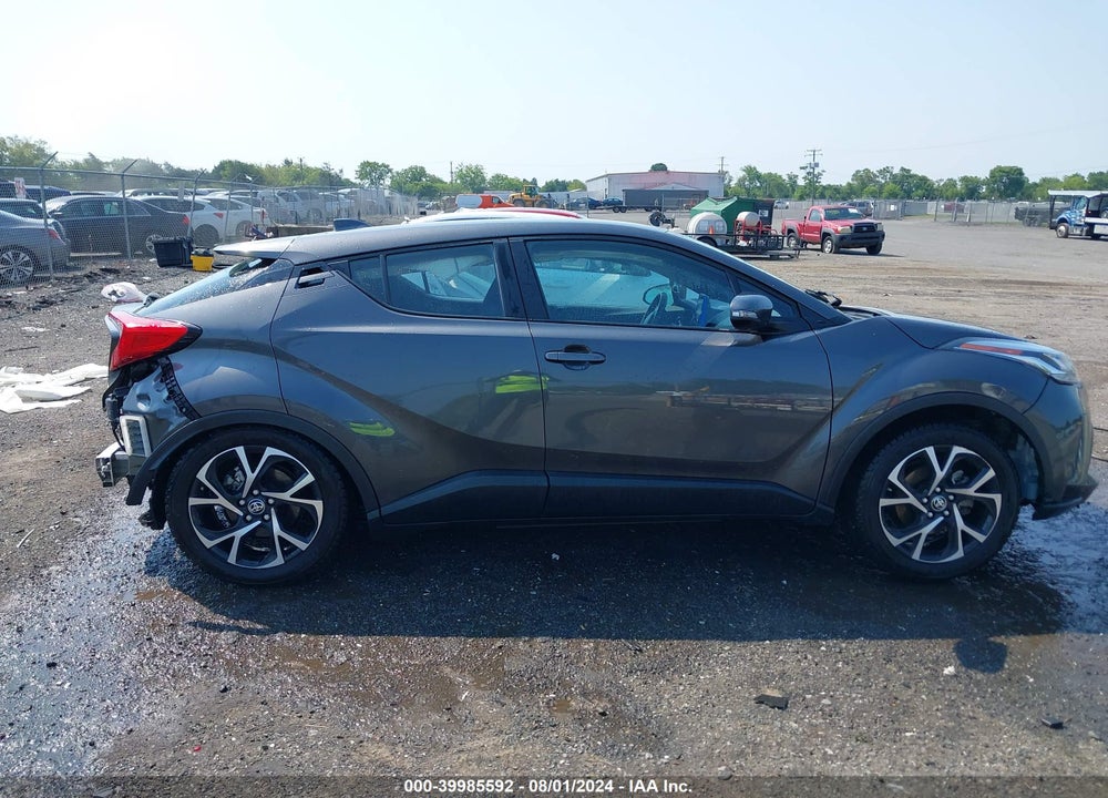 2021 TOYOTA C-HR XLE VIN: NMTKHMBX2MR138367