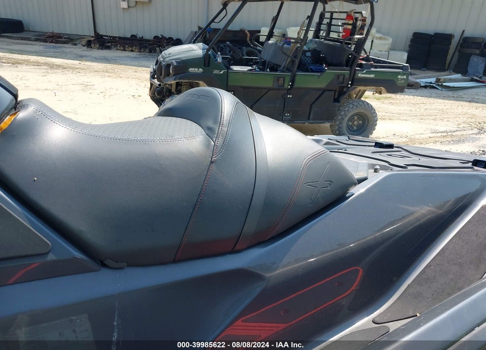 2022 SEADOO RXT-X 300 VIN: YDV43225L122