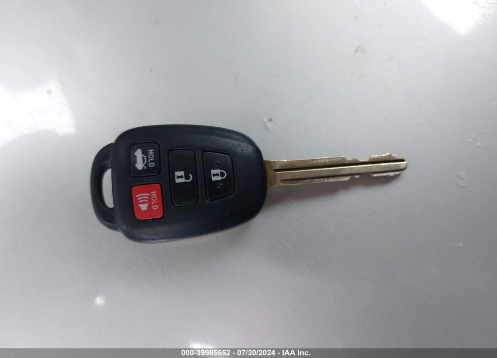 2019 TOYOTA COROLLA LE VIN: 5YFBURHE9KP913592