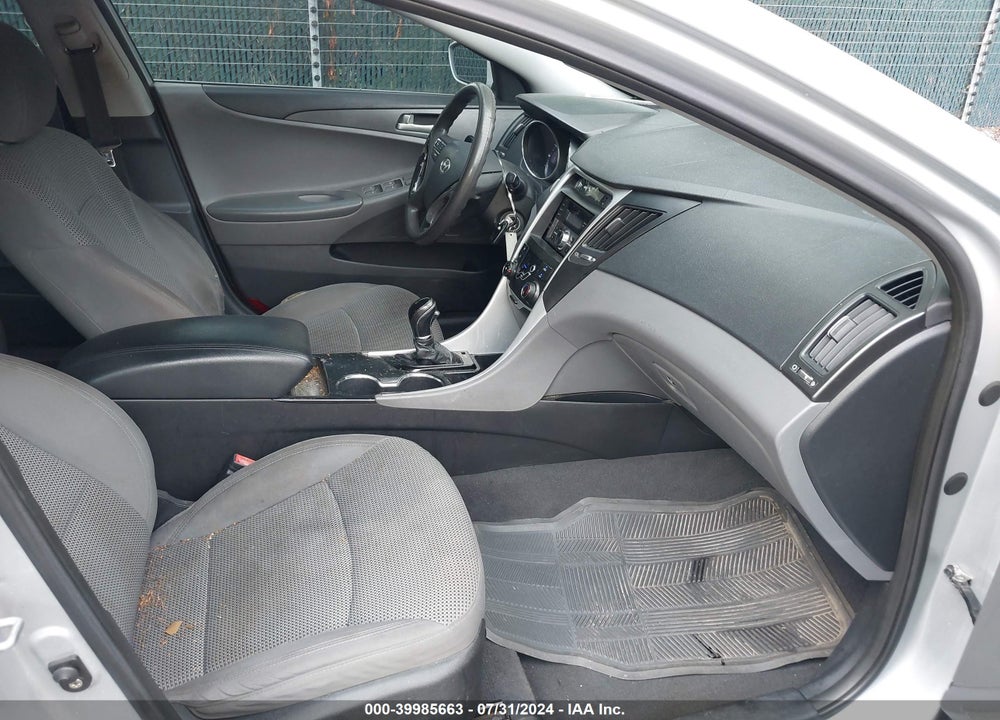 2011 HYUNDAI SONATA GLS VIN: 5NPEB4AC3BH111986