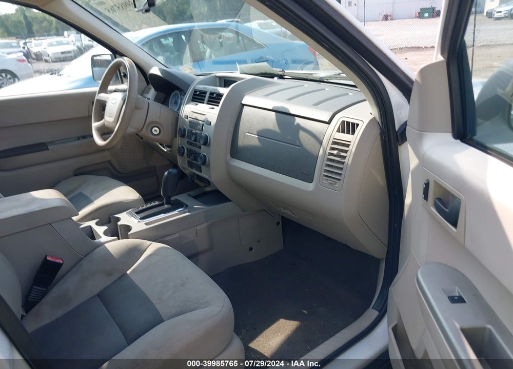 2008 FORD ESCAPE XLT VIN: 1FMCU93148KB35438