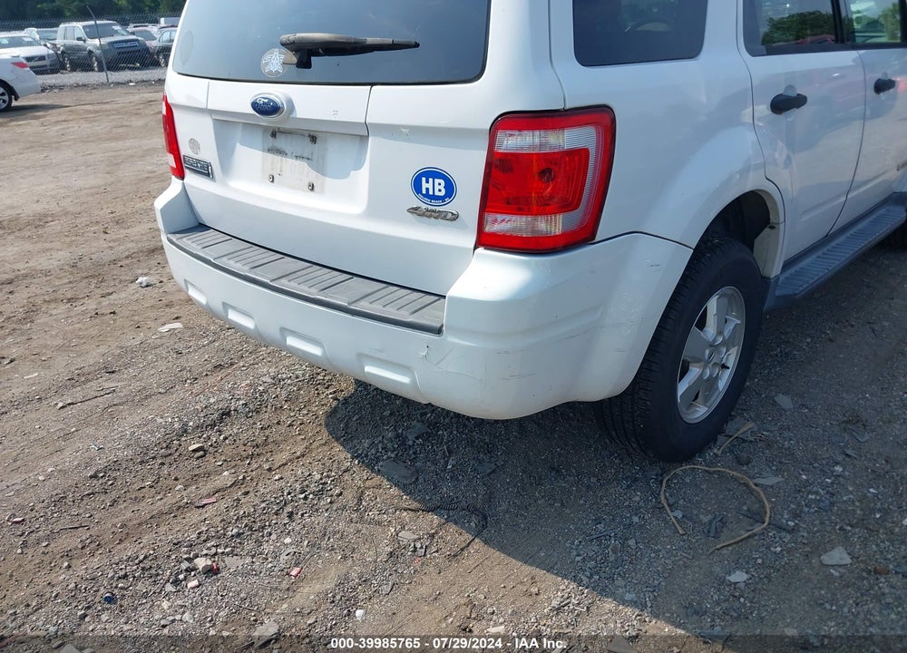 2008 FORD ESCAPE XLT VIN: 1FMCU93148KB35438