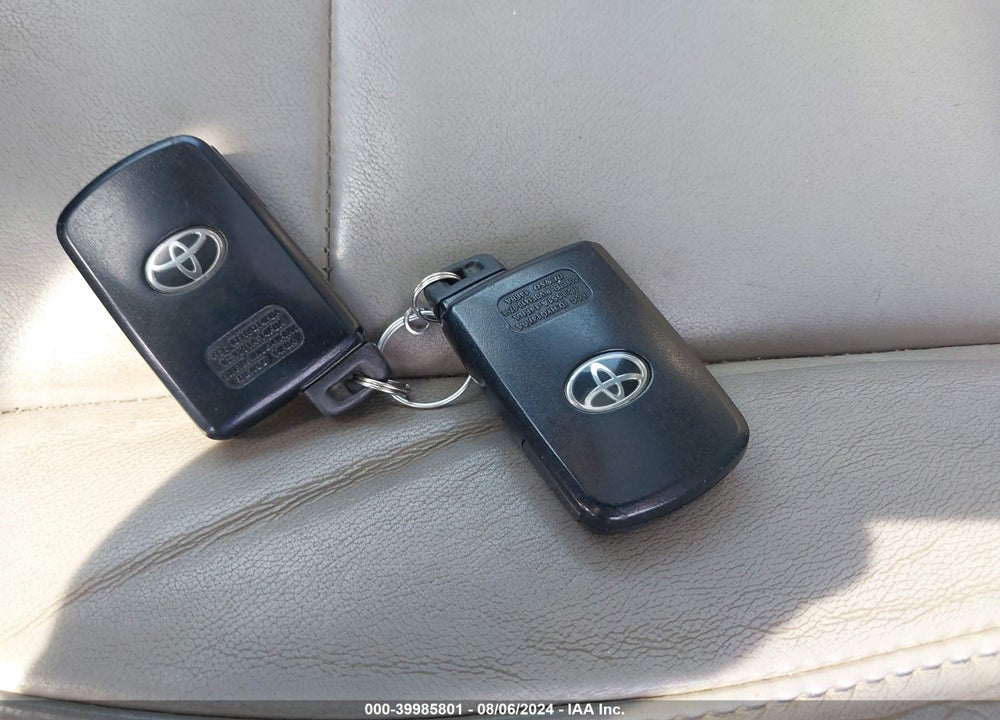 2014 TOYOTA HIGHLANDER XLE V6 VIN: 5TDJKRFH8ES056739