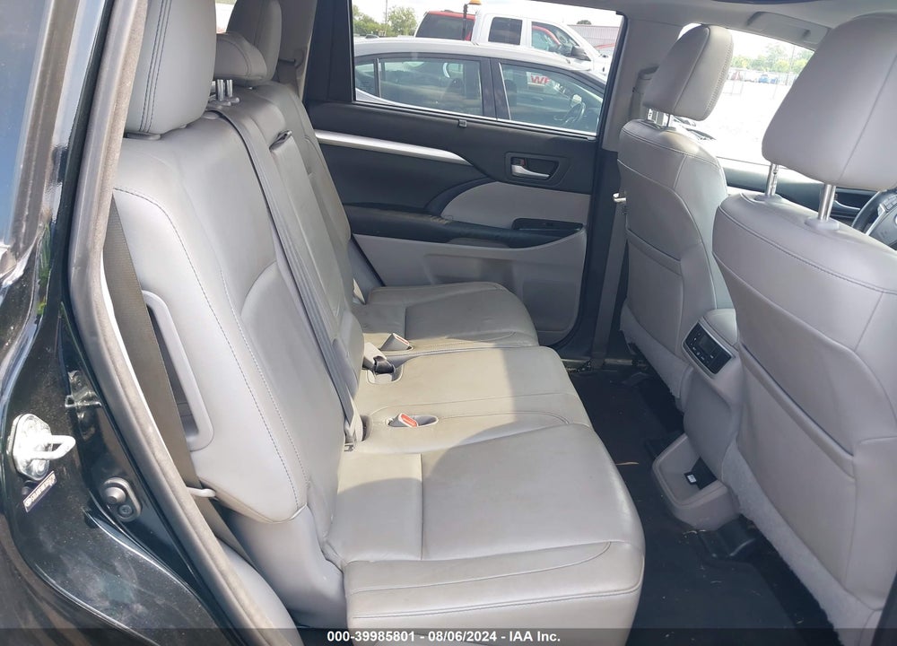 2014 TOYOTA HIGHLANDER XLE V6 VIN: 5TDJKRFH8ES056739
