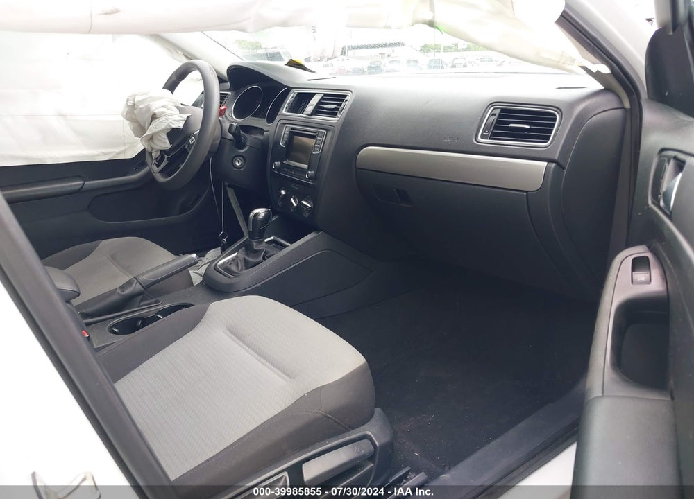 2017 VOLKSWAGEN JETTA 1.4T S VIN: 3VW2B7AJ2HM306013