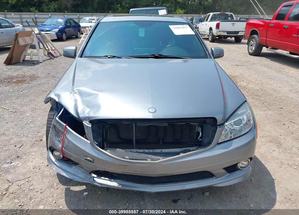 2010 MERCEDES-BENZ C 300 LUXURY/SPORT VIN: WDDGF5EB5AR086686