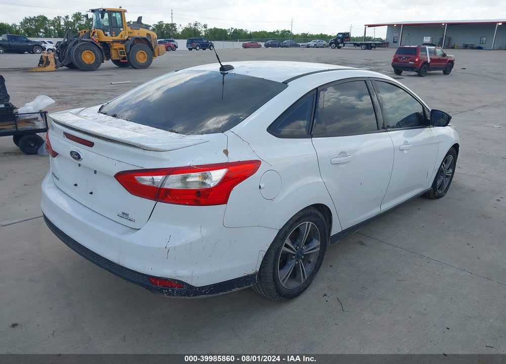 2014 FORD FOCUS SE VIN: 1FADP3F2XEL275930
