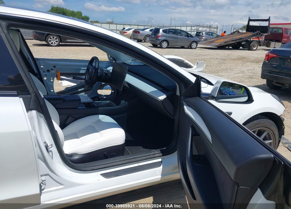2021 TESLA MODEL 3 STANDARD RANGE PLUS REAR-WHEEL DRIVE VIN: 5YJ3E1EA4MF989613