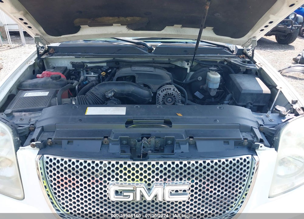 2007 GMC YUKON DENALI VIN: 1GKFK63807J311400